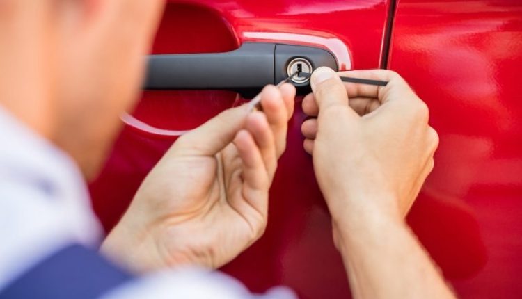 فتح سيارات مقفلة بالكويت